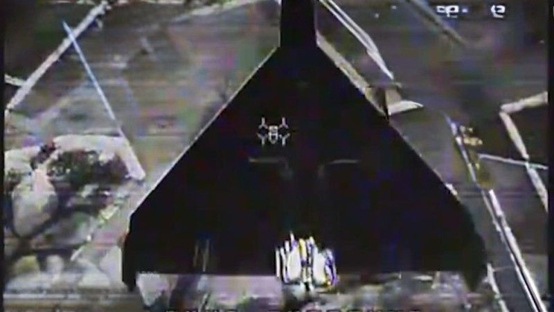 Rosyjski „Szahid” atakowany przez ukraiński dron przechwytujący