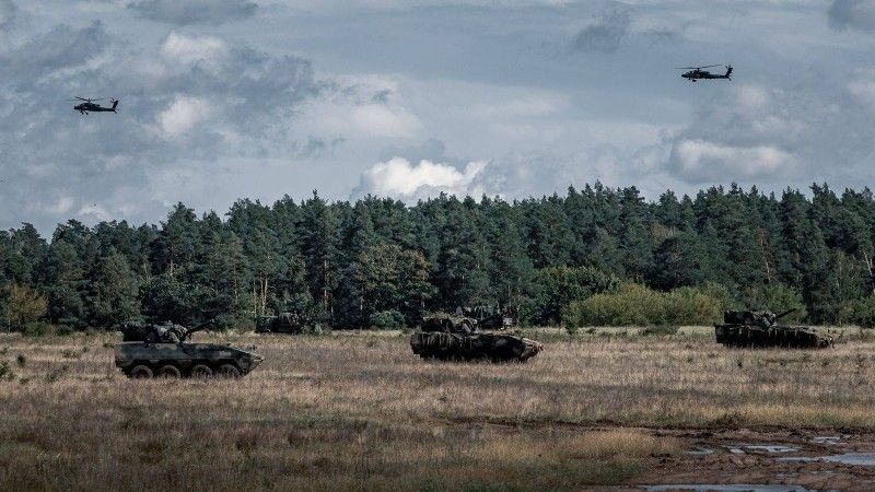 Samobieżne armato-moździerze M120K Rak, śmigłowce uderzeniowe AH-64D i samobieżne artyleryjskie zestawy przeciwlotnicze Hibneryt.