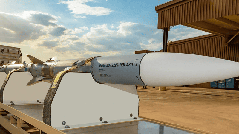 AIM-120 AMRAAM