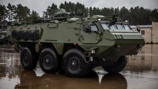 Łotewskiej produkcji kołowy transporter opancerzony Patria 6x6 dla Ukrainy.
