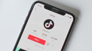 Administracja Donalda Trumpa ujawnia kolejne szczegóły dotyczące porozumienia z Chinami ws. TikToka. Jak platforma będzie wyglądała w Stanach Zjednoczonych po sfinalizowaniu transakcji?