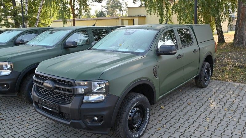 Samochody ciężarowo-osobowych Ford Ranger XL dostarczone do 2. Regionalnej Bazy Logistycznej.