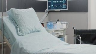 Średnia roczna liczba incydentów w szpitalach wynosi ok. 500 - wynika z danych przekazanych przez resort cyfryzacji. Czy jest sposób, aby poprawić sytuację w służbie zdrowia?