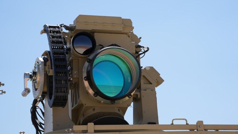 Laserowy system przeciwlotniczy Iron Beam 450.