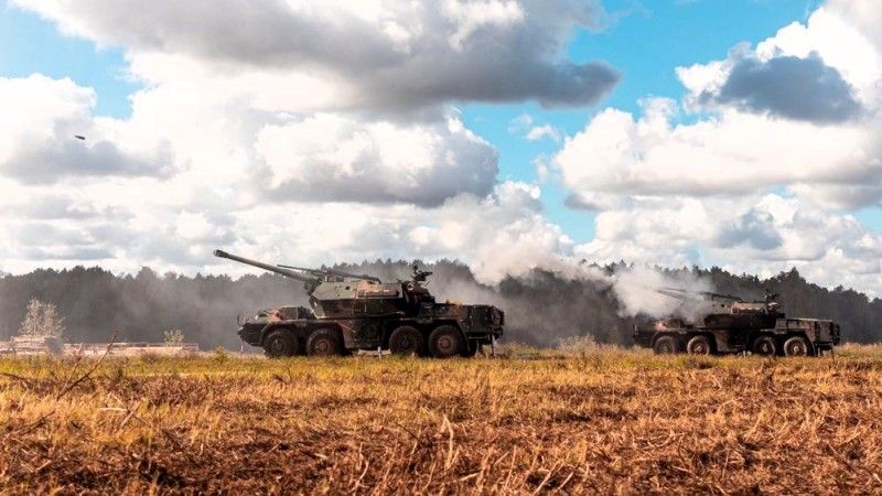 Haubice DANA wz. 1977 należące do 17. Wielkopolskiej Brygady Zmechanizowanej.