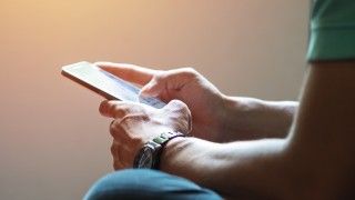 Czy po incydentach z dronami Alert RCB zmieni swoją formę? COI oraz RCB mówią, że prowadzone są prace i rozmowy, jednak kluczowy element pozostanie bez zmian.