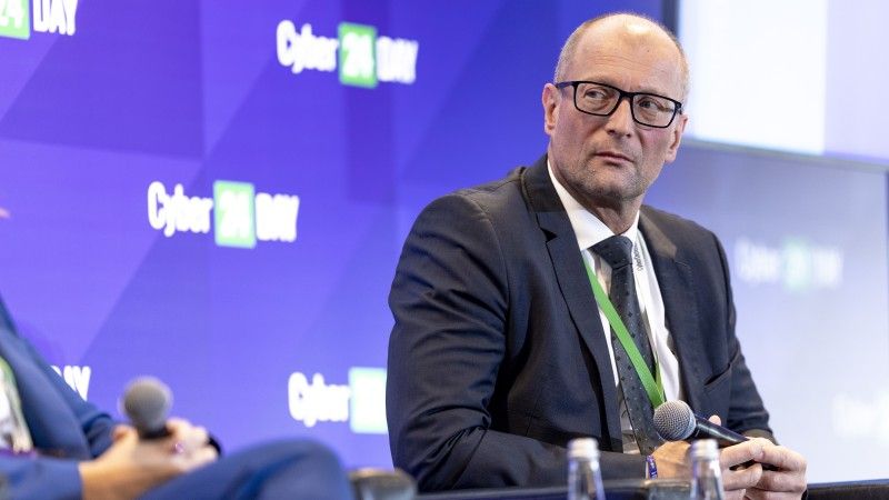 nadinsp. Adam Cieślak, Komendant Centralnego Biura Zwalczania Cyberprzestępczości, podczas panelu ,,Nowa jakość w walce z przestępczością. Innowacje w służbie policji i organów ścigania"