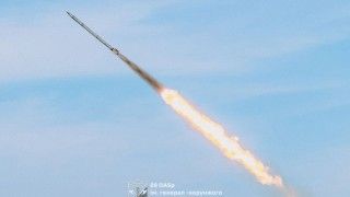 Pocisk rakietowy od wyrzutni BM-27 Uragan.