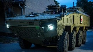 Słowacki wóz ewakuacji medycznej na bazie transportera Patria AMX XP.
