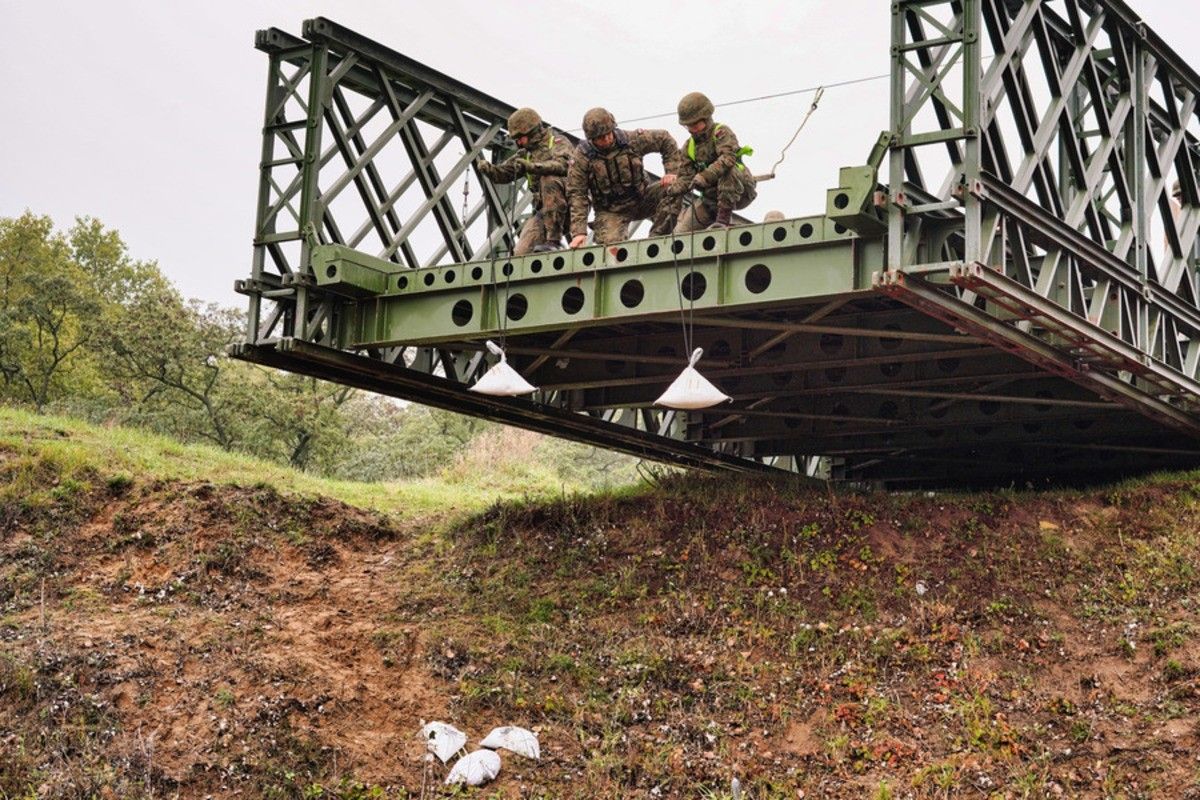 Nowe mosty i miny na święto saperów