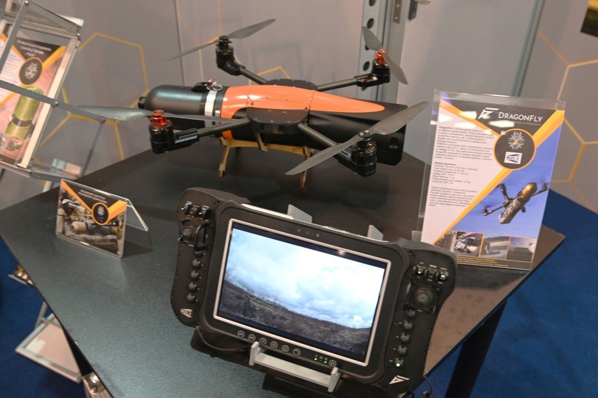 Jak zdusić innowacje przepisami. Kryzys polskiej branży dronowej 2025 [OPINIA]