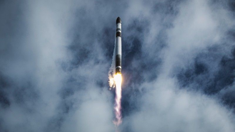 Rakieta Electron firmy Rocket Lab w trakcie startu.