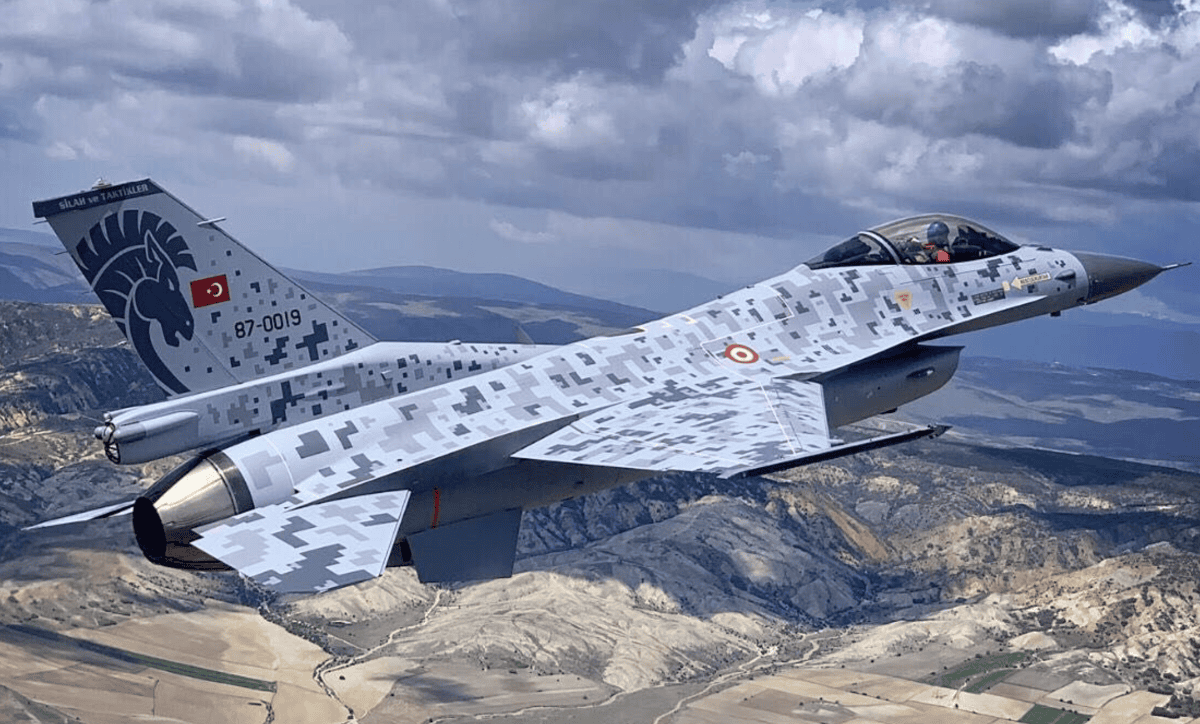 Kłopoty tureckiego lotnictwa. Ankara wznawia rozmowy o F-16