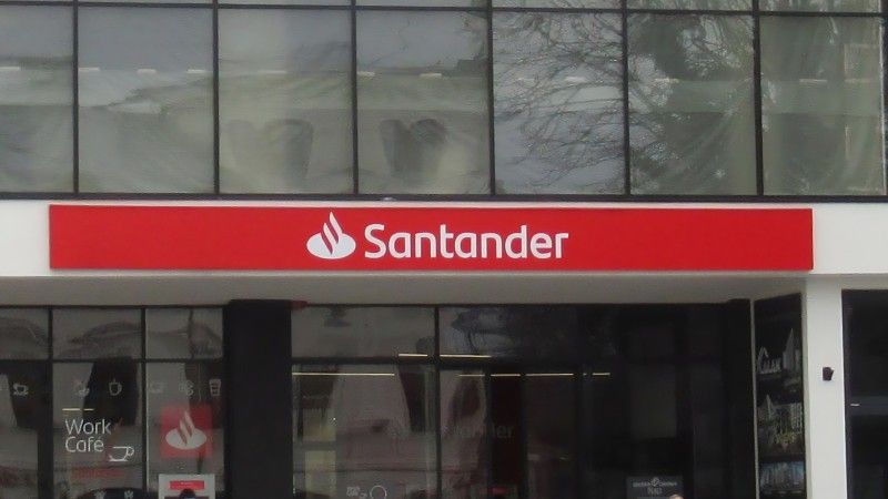 CBZC zabrało głos w sprawie weekendowego incydentu w banku Santander. Według ujawnionych danych, pieniądze straciło blisko 170 klientów instytucji finansowej.
