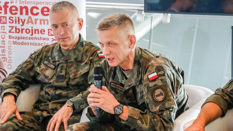 Gen. Rzeczkowski podczas debaty Defence24 w czasie MSPO2025
