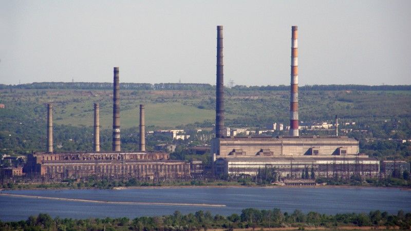 Elektrociepłownia Słowiańska w obwodzie donieckim. Artemka, CC BY-SA 4.0 <https://creativecommons.org/licenses/by-sa/4.0>, via Wikimedia Commons