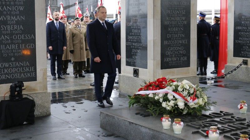 Prezydent, marszałek Senatu, szef MON wzięli udział w obchodach stulecia Grobu Nieznanego Żołnierza