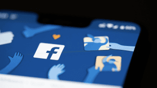 Oszuści, podszywając się pod administrację platformy, wysyłają wiadomości o fikcyjnej weryfikacji konta.