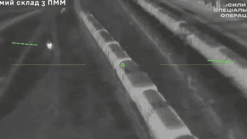 Uderzenie dronem FP-2 w cysterny kolejowe
