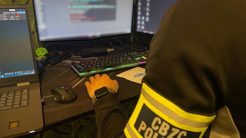 Za takie przestępstwo grozi kara pozbawienia wolności od 3 miesięcy do 5 lat. Osobami nieletnimi zajmie się Sąd Rodzinny i Nieletnich.