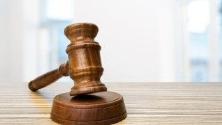 Prokuratura Regionalna w Lublinie poinformowała o postawieniu zarzutów dwóm dyrektorom cyberbezpieczeństwa w Ministerstwie Sprawiedliwości