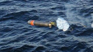 Torpeda MU90 tuż po wystrzeleniu z fregaty ORP Gen. K. Pułaski.