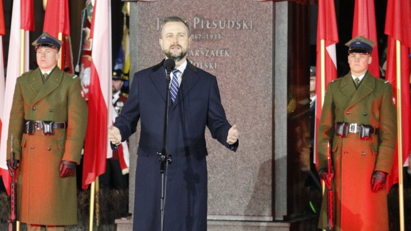 Wicepremier, szef MON, capstrzyk niepodległości 10 listopada