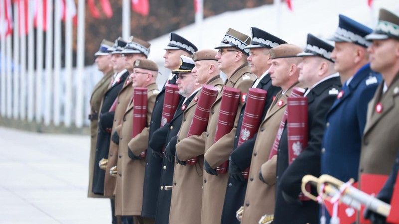 Z okazji święta niepodległości prezydent wręczył nominacje generalskie, szef MON buzdygany honorowe, 11 listopada 2025