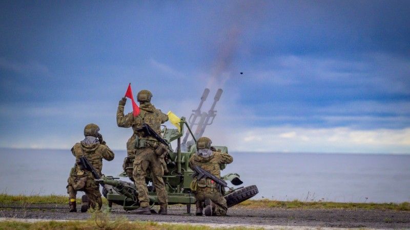 Przeciwlotniczy 12. Dywizji Zmechanizowanej podczas strzelania z zestawu ZU-23-2 na terenie CPSP w Ustce.