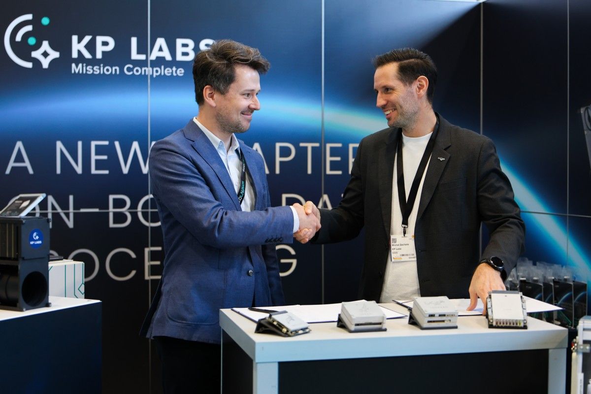 Polskie firmy opracują kompaktowe ładunki optyczne