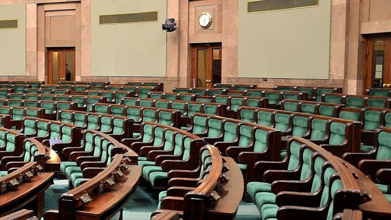 Komisja Cyfryzacji ponownie zajęła się ustawą wdrażającą unijny Akt o usługach cyfrowych. W II czytaniu w Sejmie zgłoszono 58 poprawek, w tym dotykającą rejestru domen. Ile przyjęto?