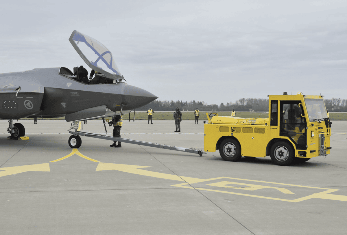 Polish base ready for F-35