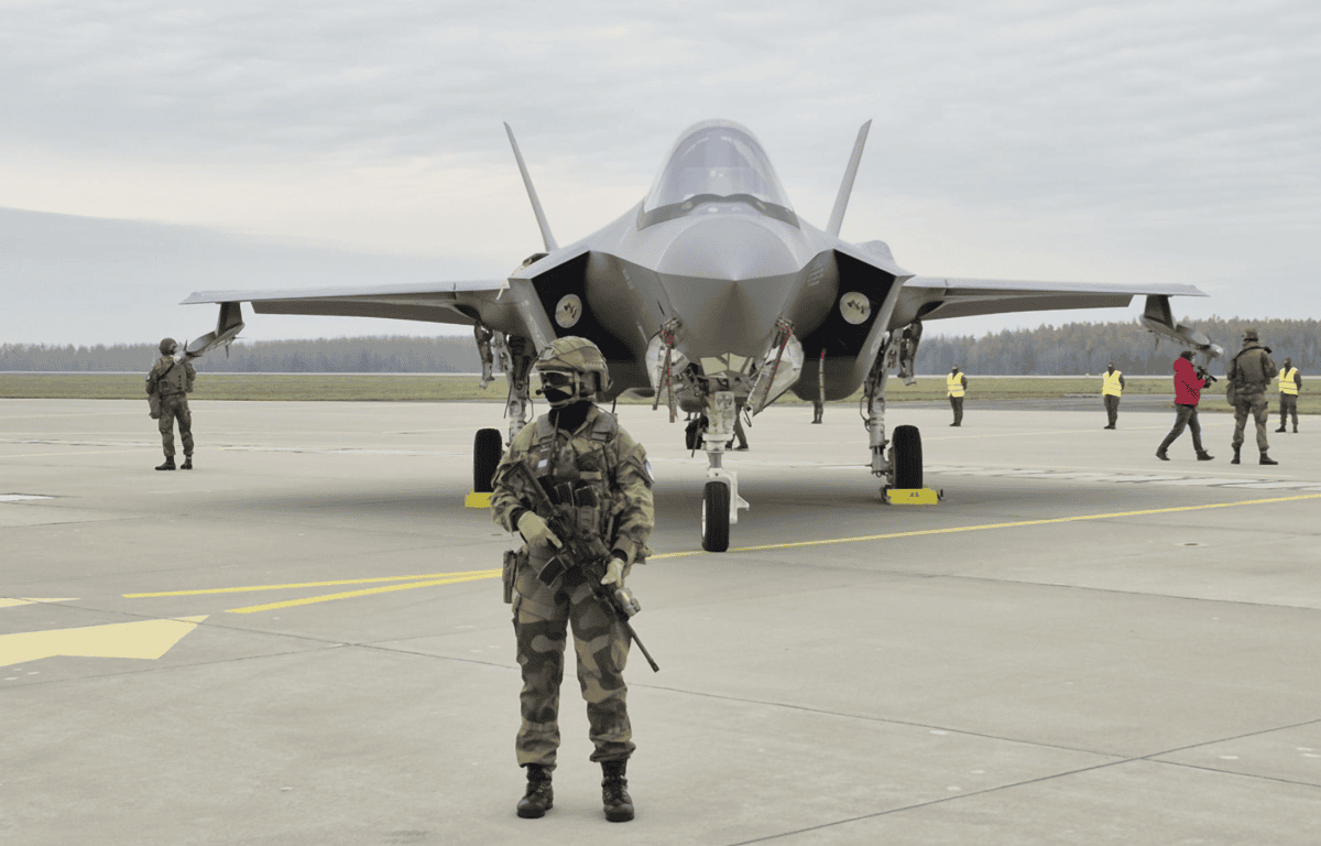 Pokaz siły w Krzesinach [FOTORELACJA]