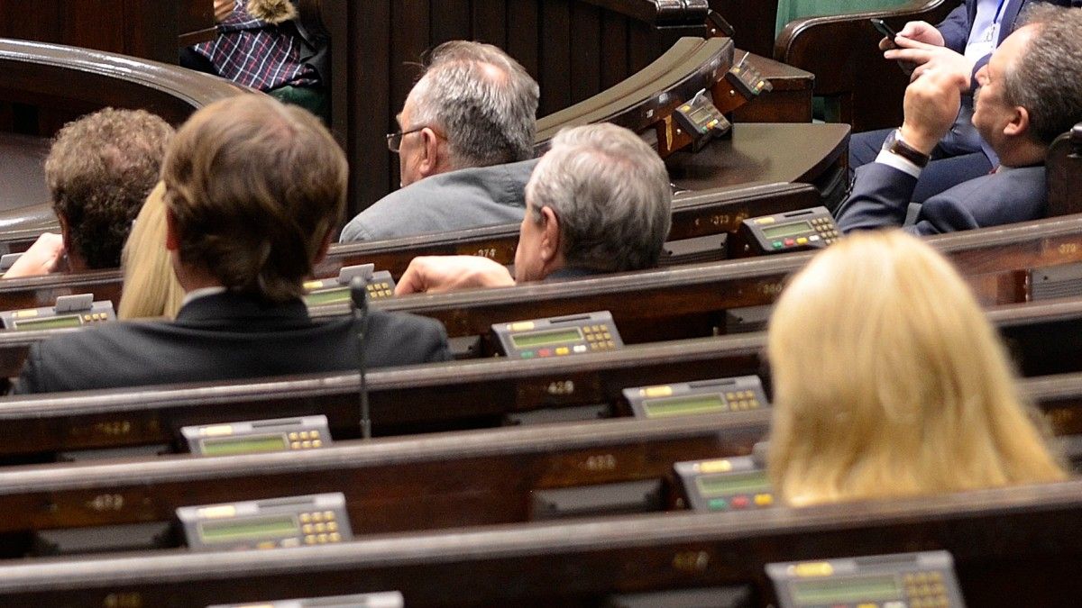 Sejm przyjął projekt ustawy wdrażający Akt o usługach cyfrowych