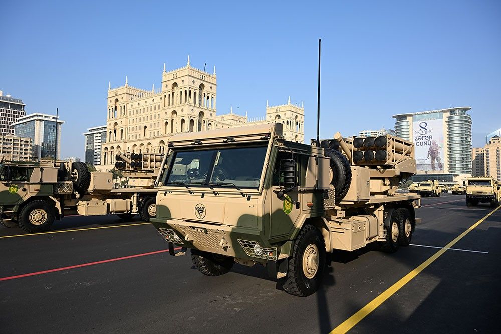 Azerskie „Homary” paradują na defiladzie