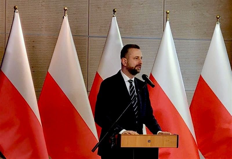 Polska infrastruktura celem ataków. Szef MON zapowiada inwestycje w specjalistyczny legion