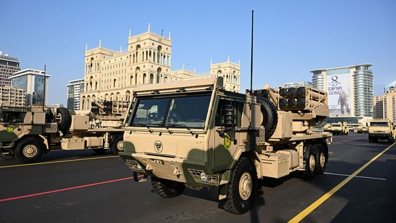 Azerskie wieloprowadnicowe wyrzutnie rakietowe PULS.