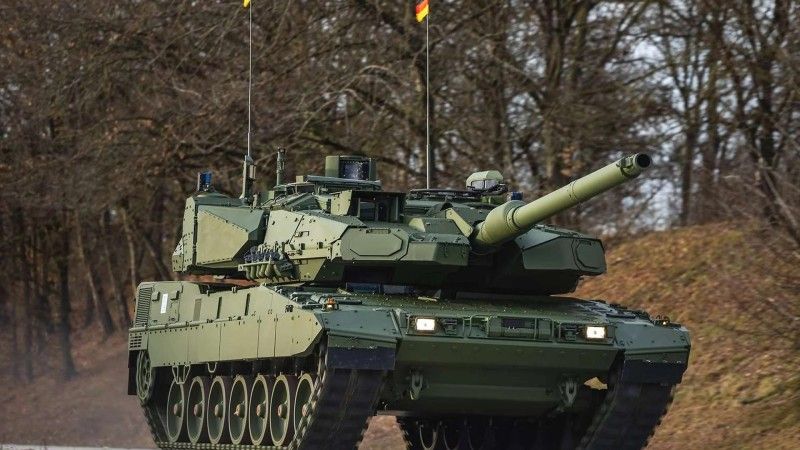 Niemiecki czołg Leopard 2A8.