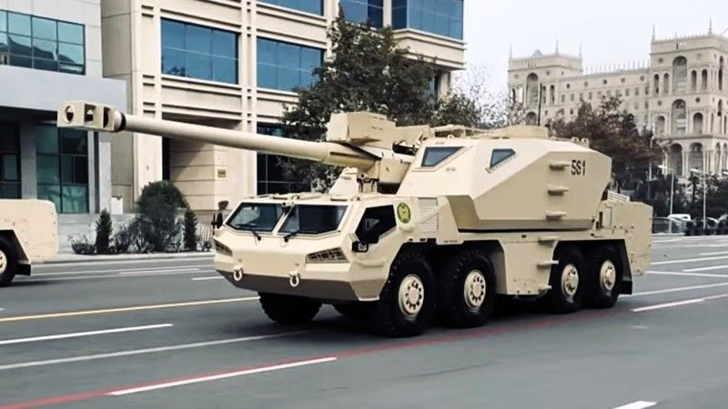 Azerska armatohaubica DITA.