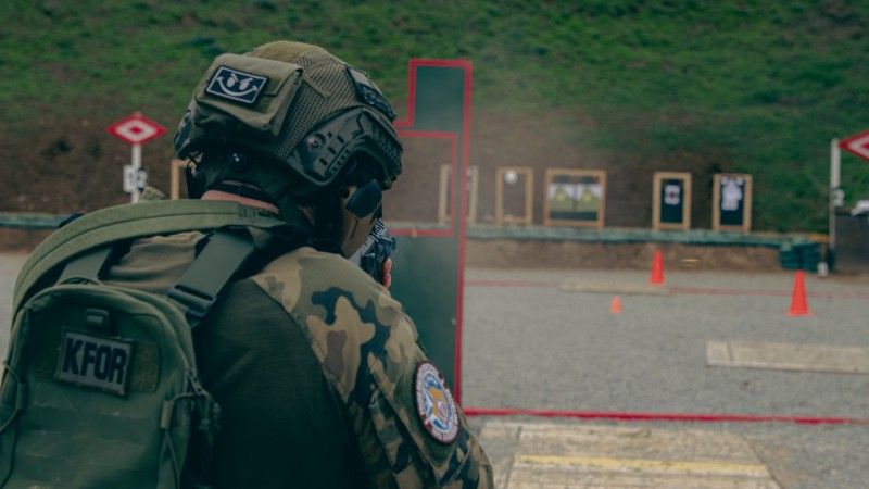 Zdjęcie z zawodów strzeleckich w Kosowie - Double Strike Challenge