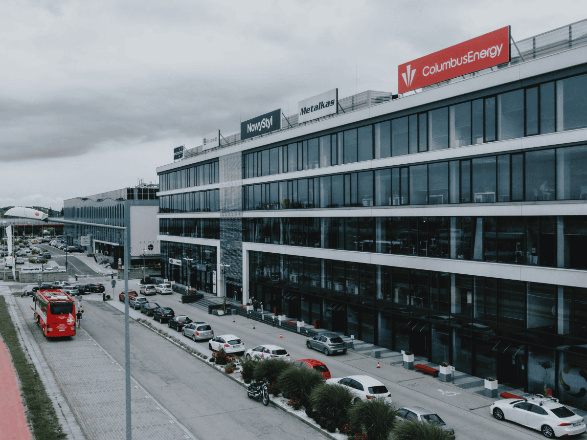 Columbus odnosi się do perowskitów i dr Malinkiewicz. Chce okrągłego stołu