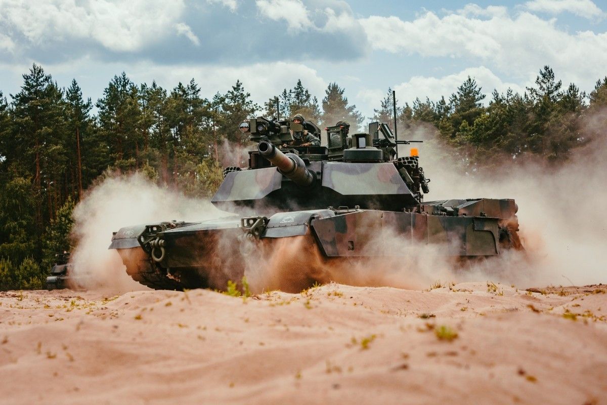 Kolejna dostawa najnowszych Abramsów