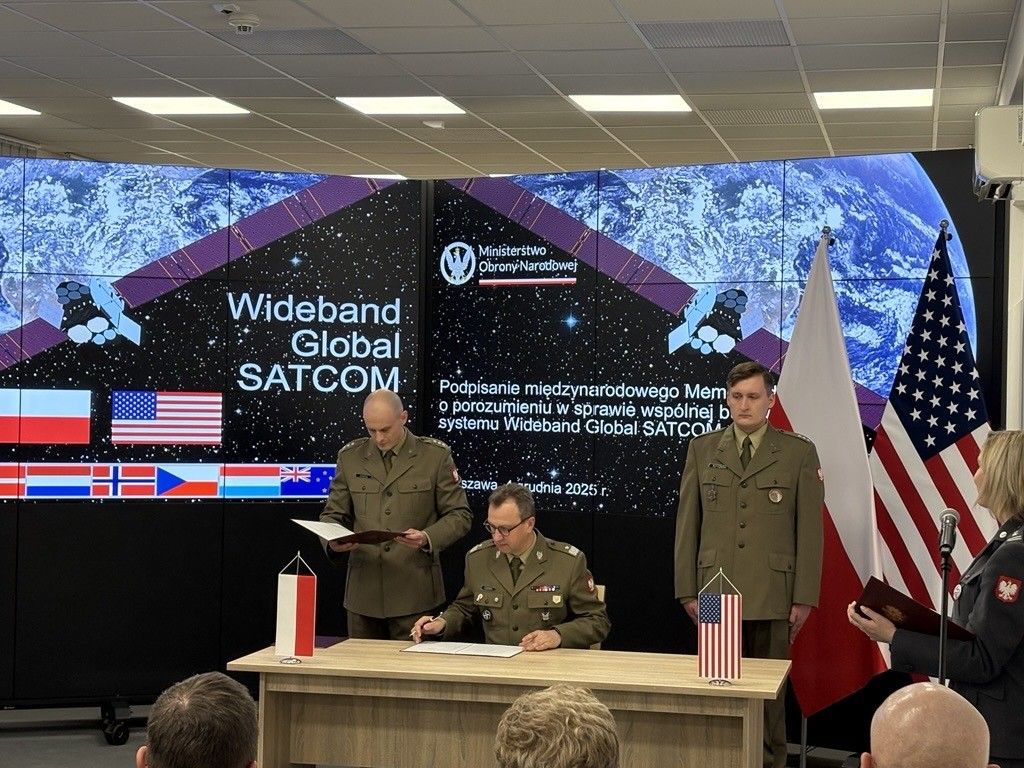 Amerykański system łączności satelitarnej dla Polski