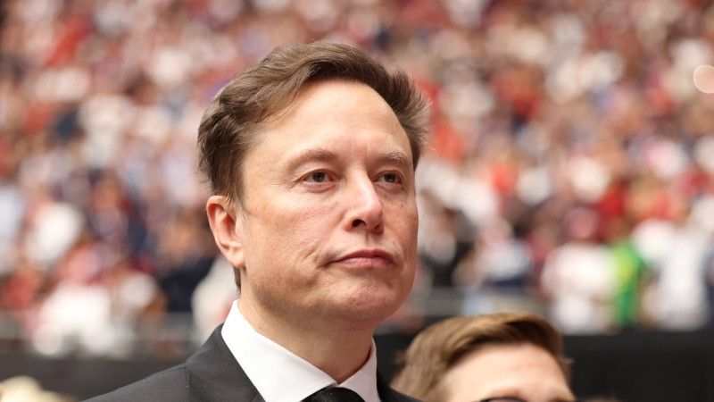 Decyzja Komisji Europejskiej o nałożeniu kary na X wywołała burzę. Właściciel platformy Elon Musk zapytał, ile czasu zostało do upadku Unii, zaś konto reklamowe Komisji w serwisie zostało wyłączone.