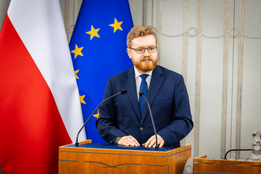 Senat przyjął ustawę wdrażającą DSA z istotnymi poprawkami