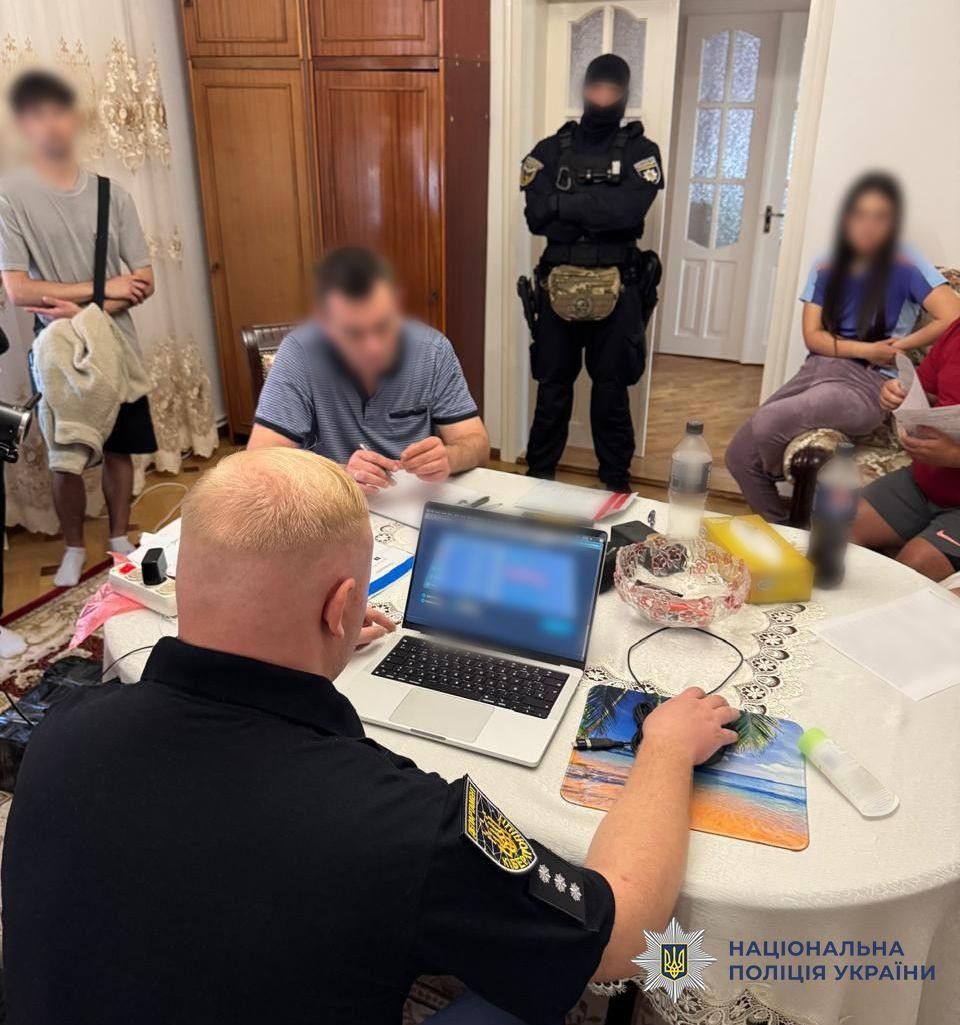 Młody Ukrainiec handlował skradzionymi kontami użytkowników