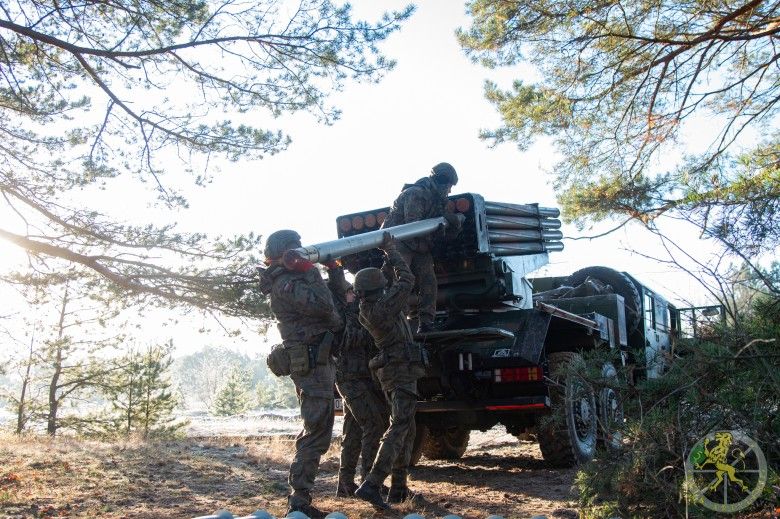 Wieloprowadnicowa wyrzutnia rakietowa WR-40 Langusta należąca do 5. Lubuskiego Pułku Artylerii na ćwiczeniach MARS-25.