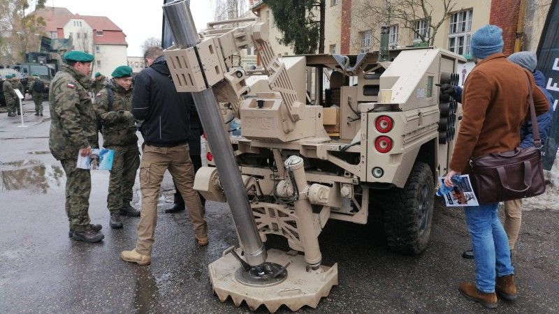 Moździerz EMOC 120 na bazie pojazdu Defenture GRF.