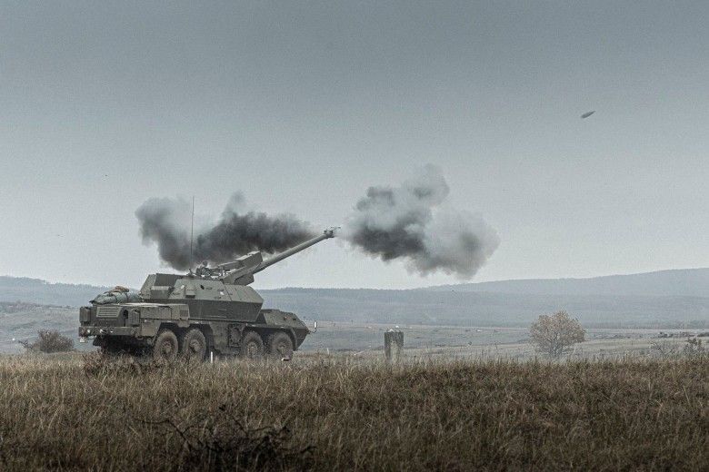 Słowacka armatohaubica Zuzanna podczas ćwiczeń BREAKTHROUGH 2025.