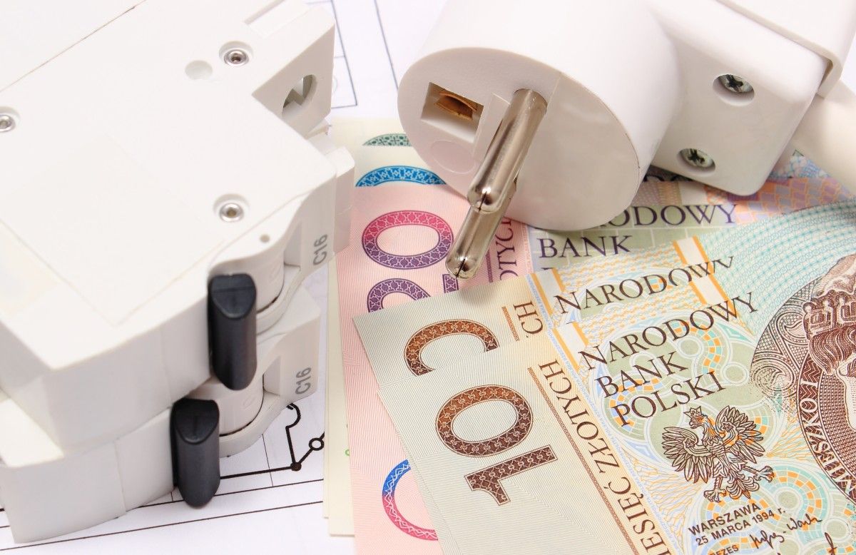 Ceny prądu w taryfach URE w 2026 r. będą niższe. Czy rachunki też?